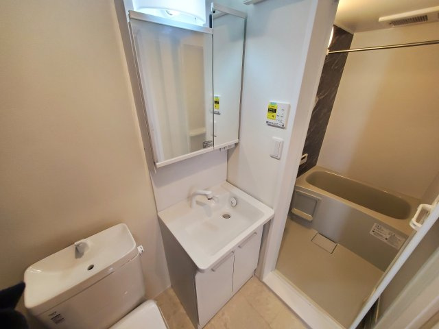 【独立洗面台】 | FOREST IWATSUKI | 使いやすい独立洗面台です