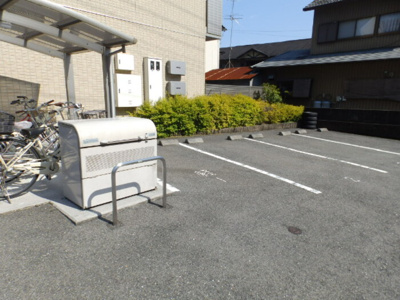 【その他共用部分】 | ルミエールあぞの | 敷地内ゴミ集積所