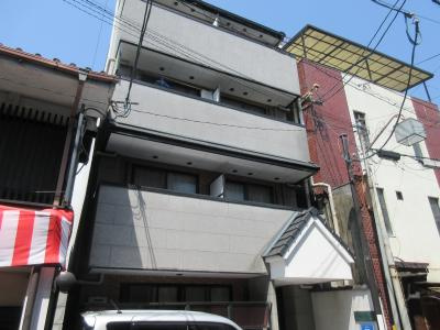 パインフレンズの外観
