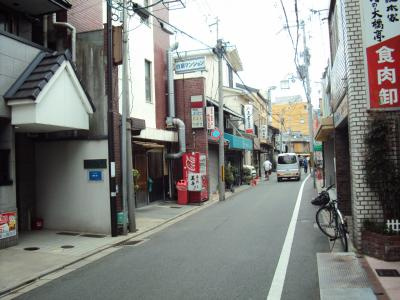 パインフレンズの周辺|前面道路