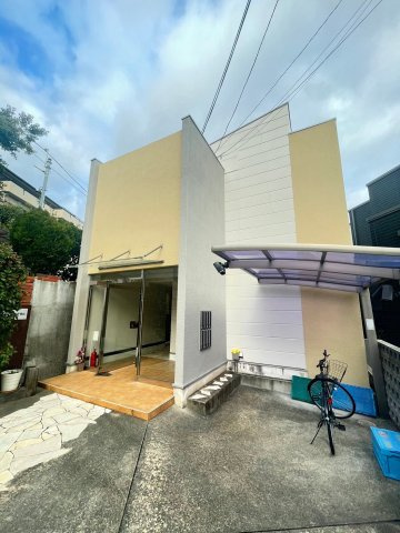 アヴェニール千里丘の外観