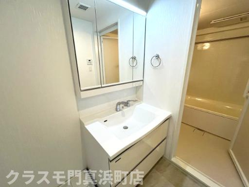 プレジオ新大阪EUROの独立洗面台