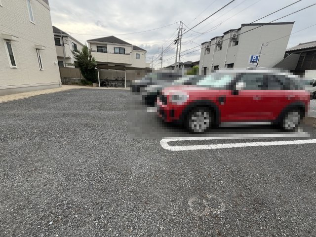 シャルマンK・Sの駐車場