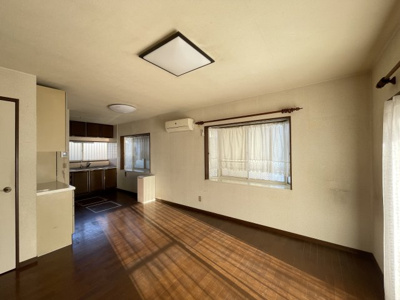 【居間・リビング】 | 深谷市上野台　中古住宅   | 現地(2024年11月撮影)