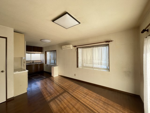 【居間・リビング】 | 深谷市上野台　中古住宅   | 現地(2024年11月撮影)