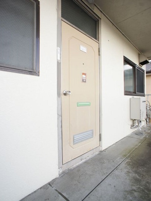 【セキュリティ】 | パールハイツ | しっかりとした玄関です。