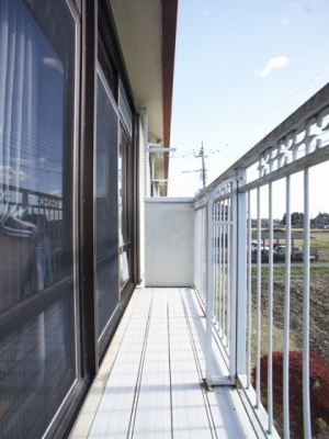 【バルコニー】 | パールハイツ | 日当たり良好！お洗濯物がたくさん干せます♪