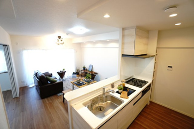 【居間・リビング】 | 【上質リノベ】フローレンス田方ウイングテラス | 室内（2025年3月21日14：00頃）撮影