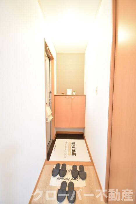 サンライズ２１ｔｈ B棟の玄関|玄関・シューズボックス（カウンタータイプ）