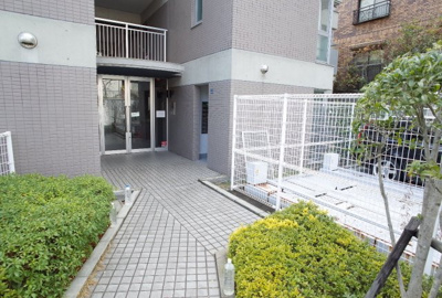 【エントランス】 | アヴェニール岡本