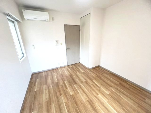 【寝室】 | アヴェニール岡本