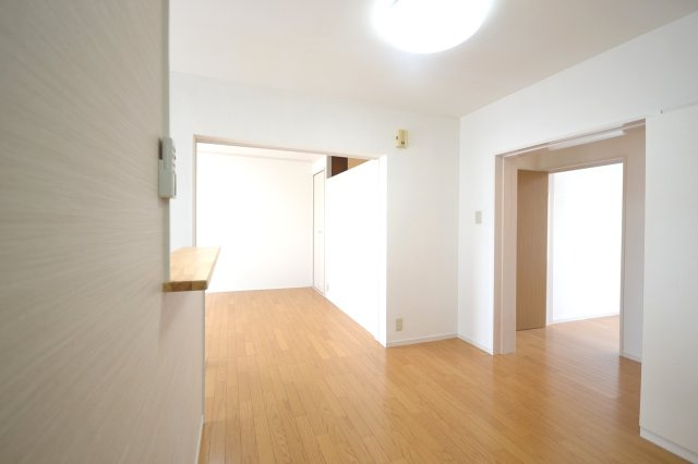 イータウン矢三Ⅱの居間・リビング