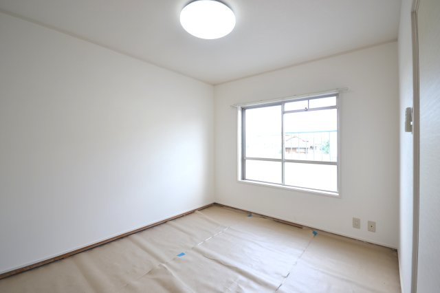 イータウン矢三Ⅱの居間・リビング