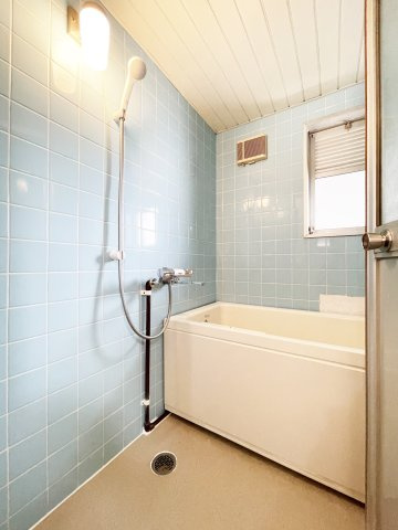 イータウン矢三Ⅱの浴室