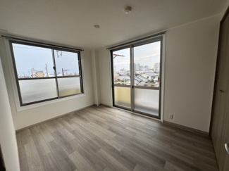 【洋室】 | 板倉第一ビル | 明るい洋室です