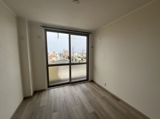 【洋室】 | 板倉第一ビル | コンパクトで使いやすい洋室です