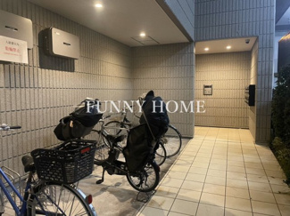 【駐車場】 | 駐輪スペースあり♪駅まで自転車で楽々♪