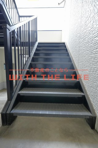 ハイカムール山本【10,000円キャッシュバック対象物件】のロビー|清潔なロビーです