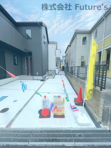 流山市平和台2丁目　新築戸建　全3棟　2号棟の駐車場|カースペース1台付き