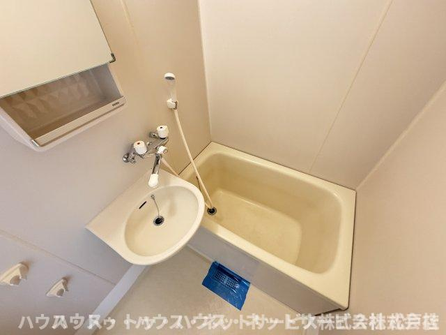 メゾンコムラ の浴室