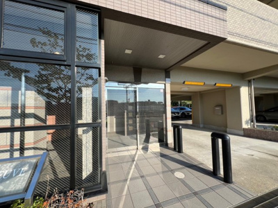 【エントランス】 | ヴィルヌーブ