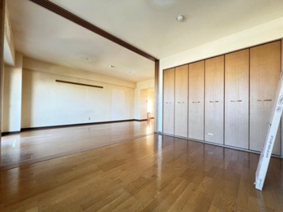 【洋室】 | ヴィルヌーブ