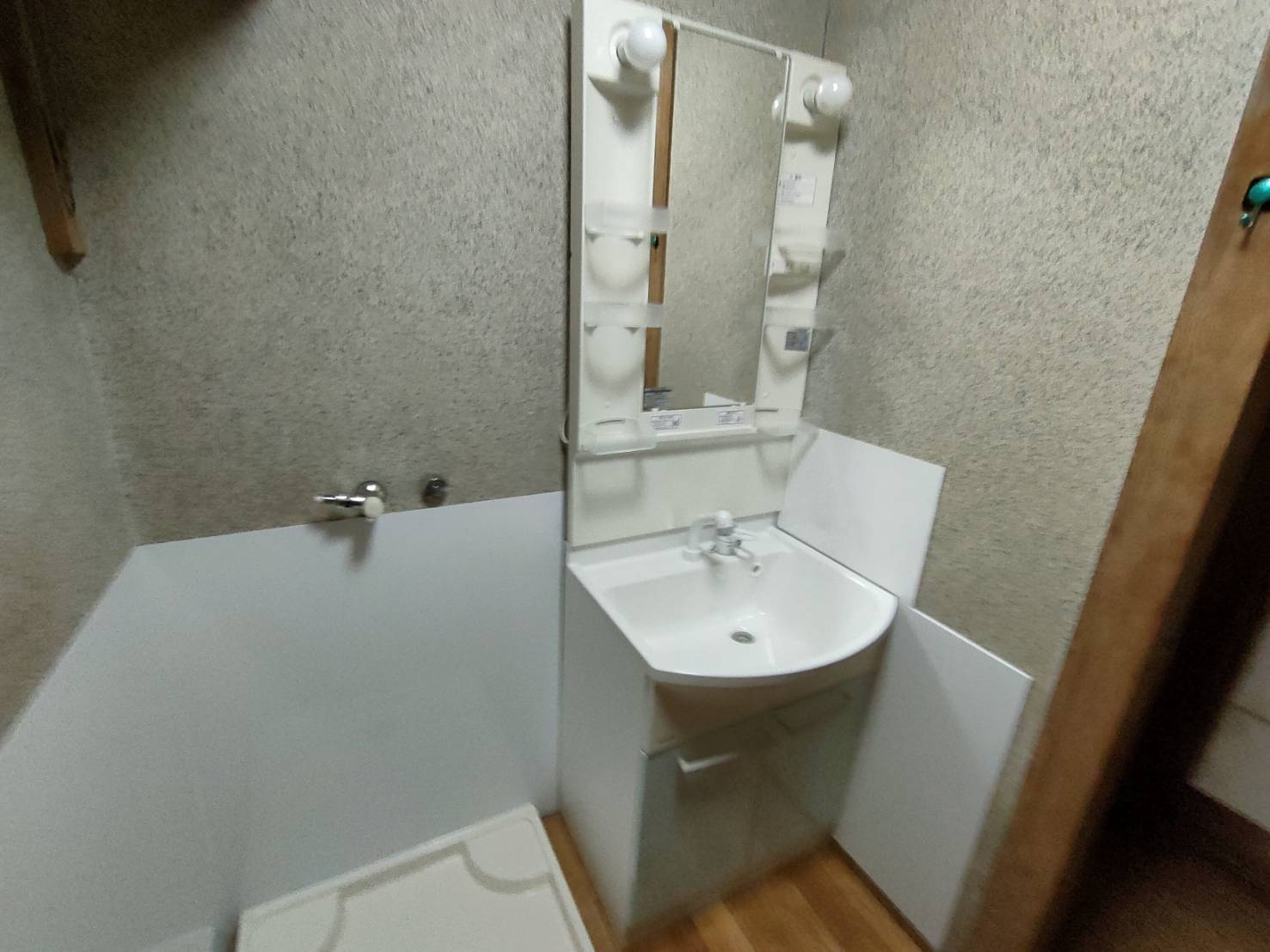 呉市東畑１丁目の一戸建ての洗面所