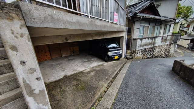 呉市東畑１丁目の一戸建ての駐車場