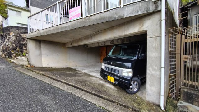 呉市東畑１丁目の一戸建ての駐車場
