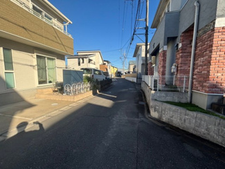 【前面道路含む現地写真】