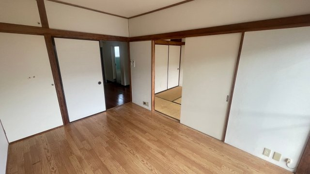 リビエラハイツの寝室|開放的な寝室です
