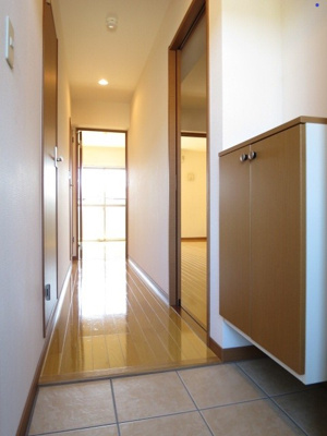 【玄関】 | マリベールAZONO