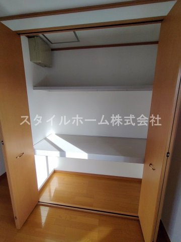 カーサ国府の収納|同建物内別部屋の写真です。