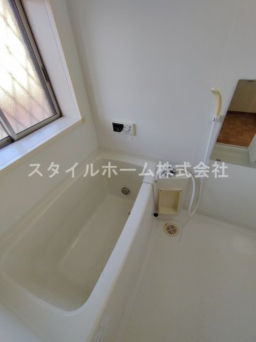 カーサ国府の浴室|同建物内別部屋の写真です。