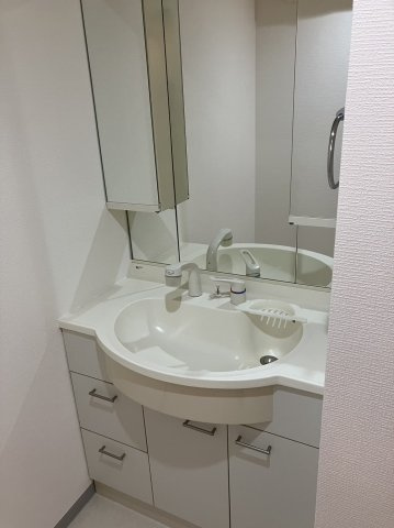 【オーナーチェンジ】ベル・カナン新潟駅南の独立洗面台