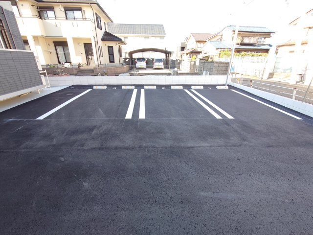 グレース青柳Bの駐車場