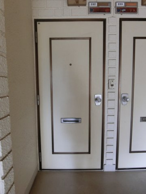 【玄関】 | メゾンロイヤル