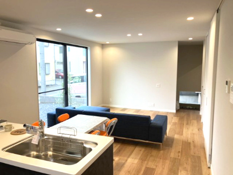 清水区駒越中2号棟の居間・リビング