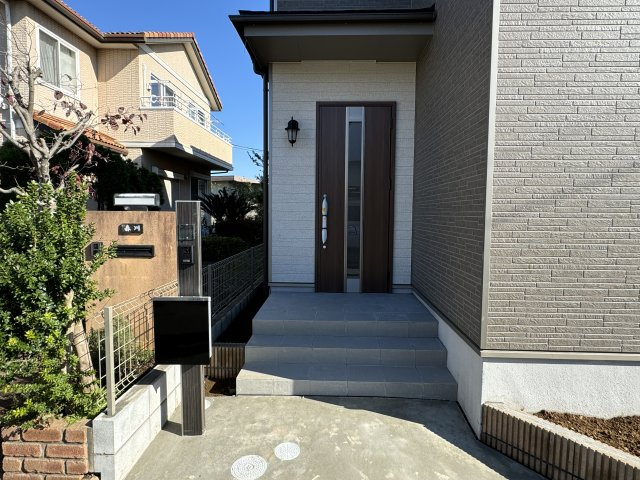 鎌ケ谷市くぬぎ山４丁目新築戸建（くぬぎ山Ⅰ）のエントランス|エントランス・玄関ポーチ