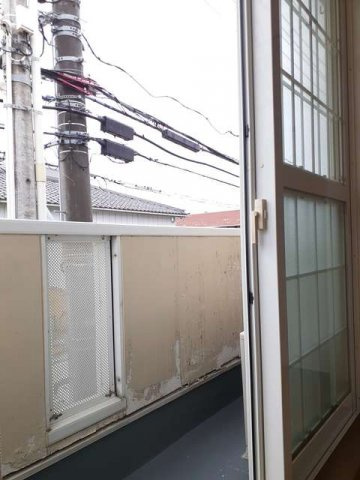 ルビニ４１のバルコニー|暖かな日差しのふりそそぐバルコニー