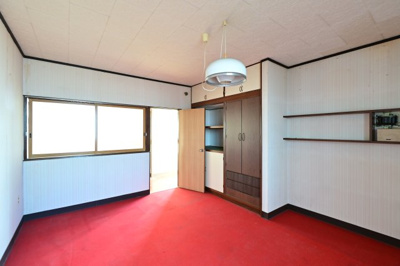 【子供部屋】 | 黒石市乙徳兵衛町　中古住宅　地上３階地下１階 | ３階