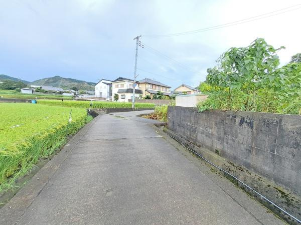 岩出市根来　土地の前面道路含む現地写真