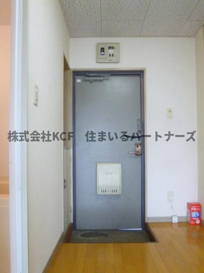 日栄ビルのエントランス|毎日通るエントランスはこのようになっています