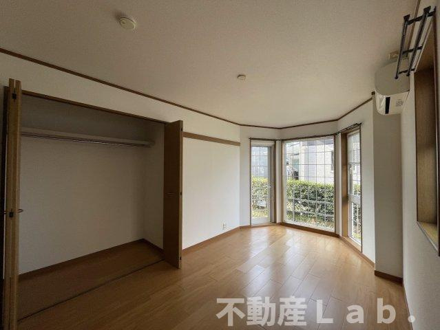 アーバン不知火Ⅷの居間・リビング