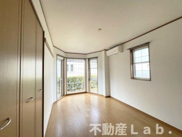 アーバン不知火Ⅷの居間・リビング