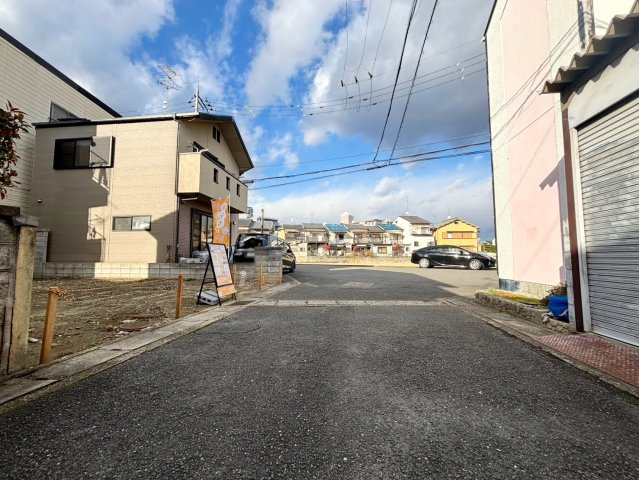 上桂前田町　建築条件無土地の前面道路含む現地写真|【前道の様子】