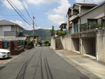 【前面道路含む現地写真】 | 貫弥生が丘一丁目11番36号（B-1）