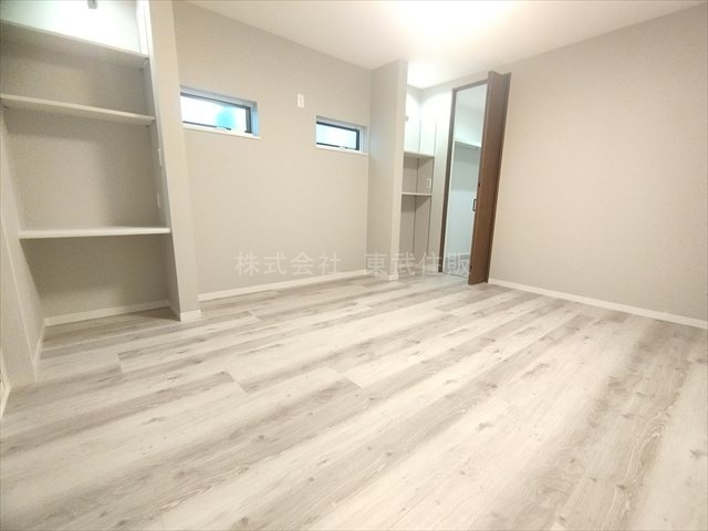 【洋室】 | 川越市氷川町R6 A　全１棟 | 洋室7.5帖、個人の部屋や寝室として使える洋室です