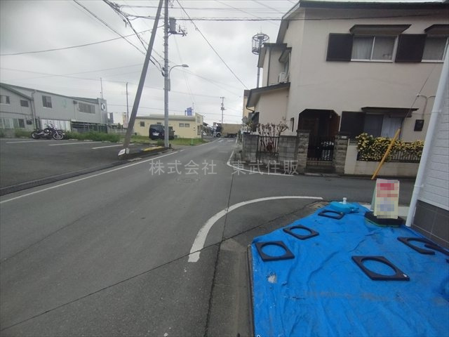 【前面道路含む現地写真】 | 川越市氷川町R6 A　全１棟 | 都市ガス・本下水