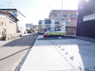 【駐車場】